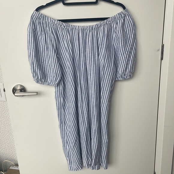 Off the shoulder dress - Picture 3 of 4